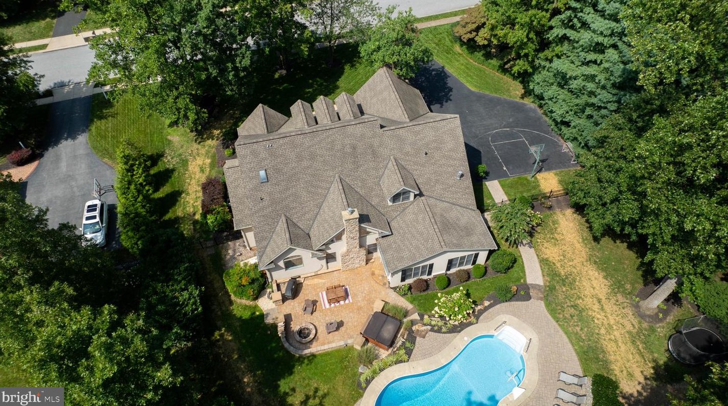 3692 Wingfield Dr, York, PA 17406