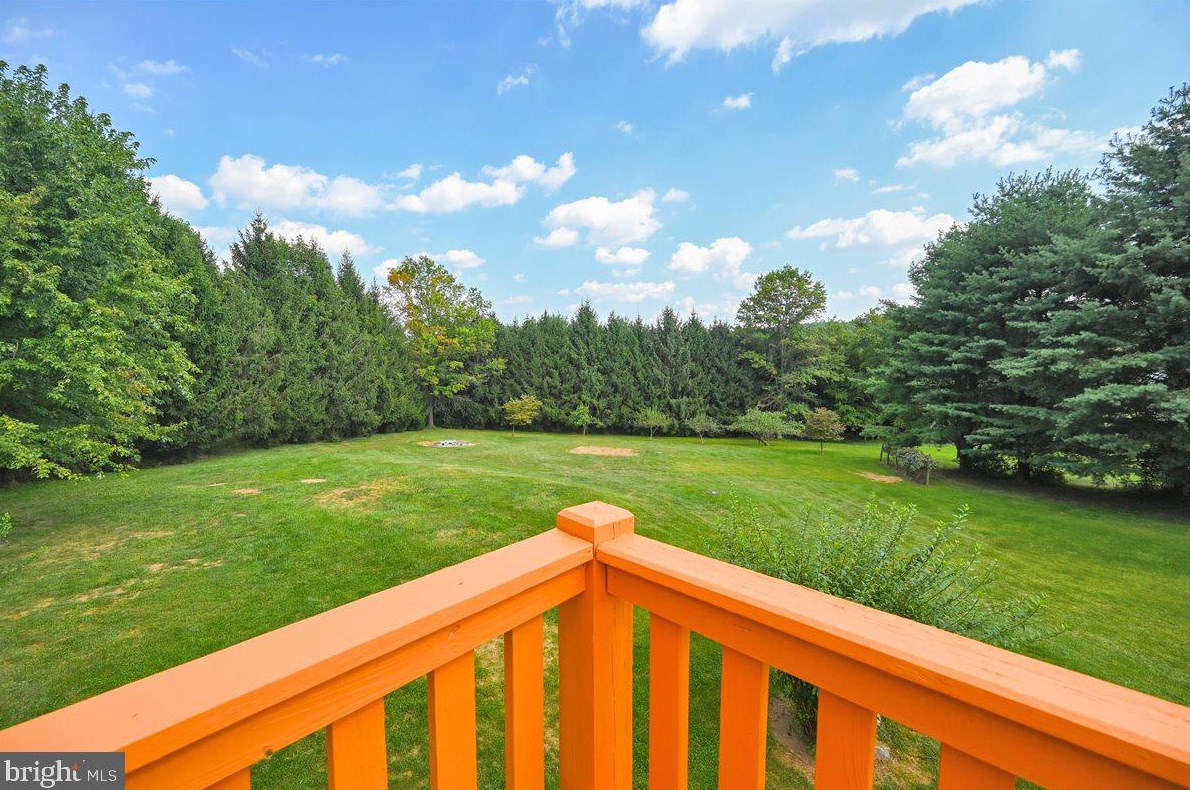 6667 Reynolds Mill Rd, Seven Valleys, PA 17360