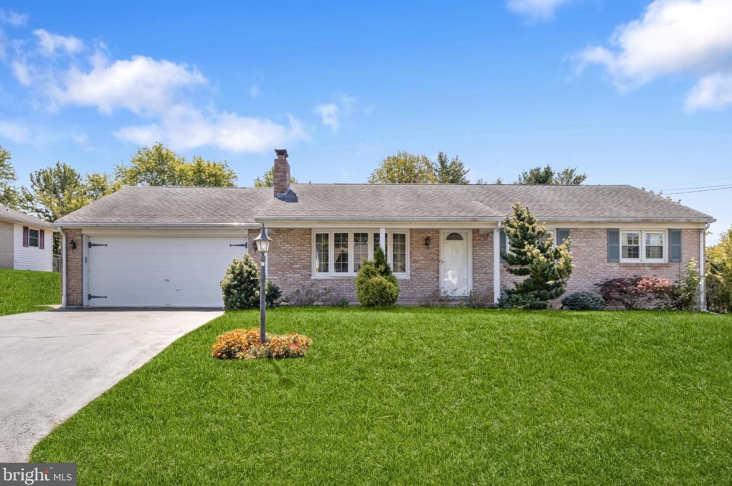 2254 Sycamore Rd, York, PA 17408