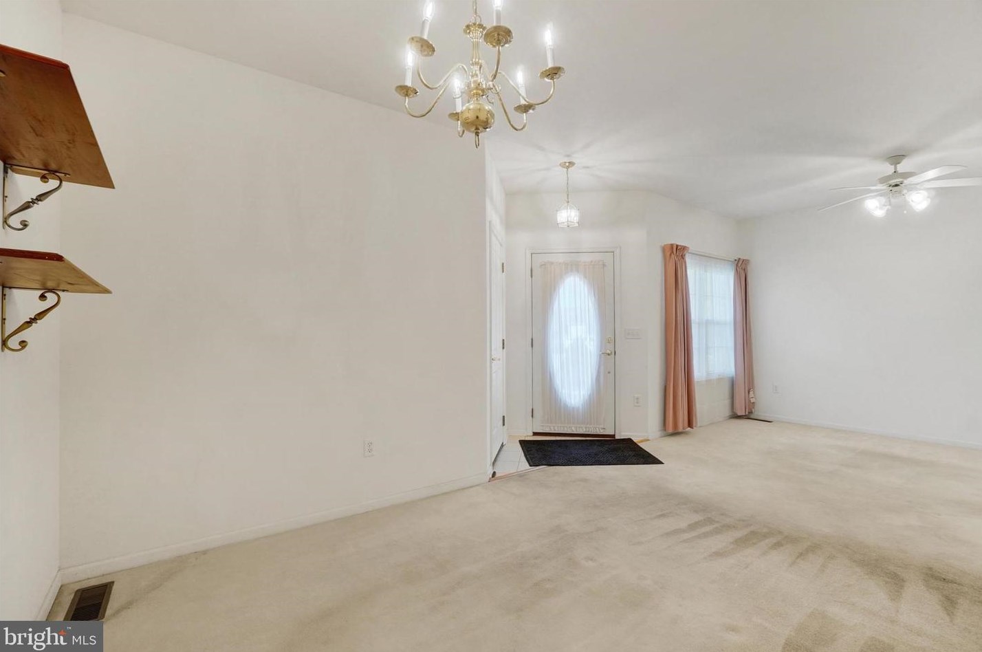 1895 Deerfield Dr, York, PA 17315