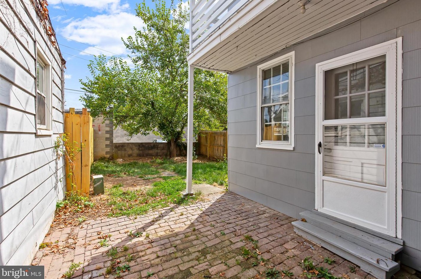 23 Hartley St, York PA  17401-3314 exterior