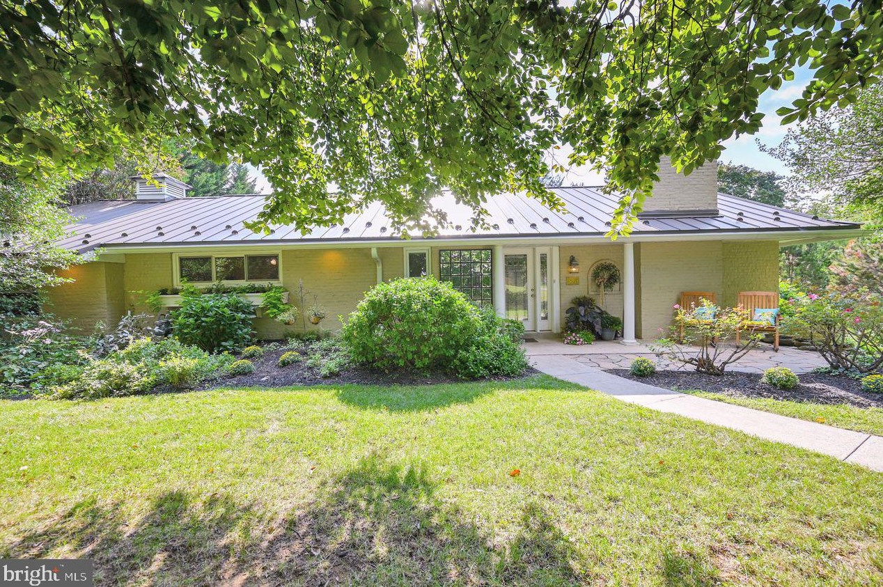 1520 Niles Rd, York, PA 17403