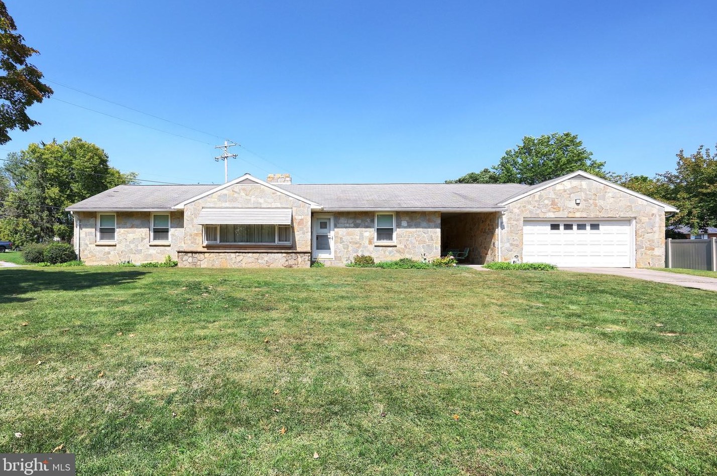 2385 Brougher Ln, York, PA 17408-4537