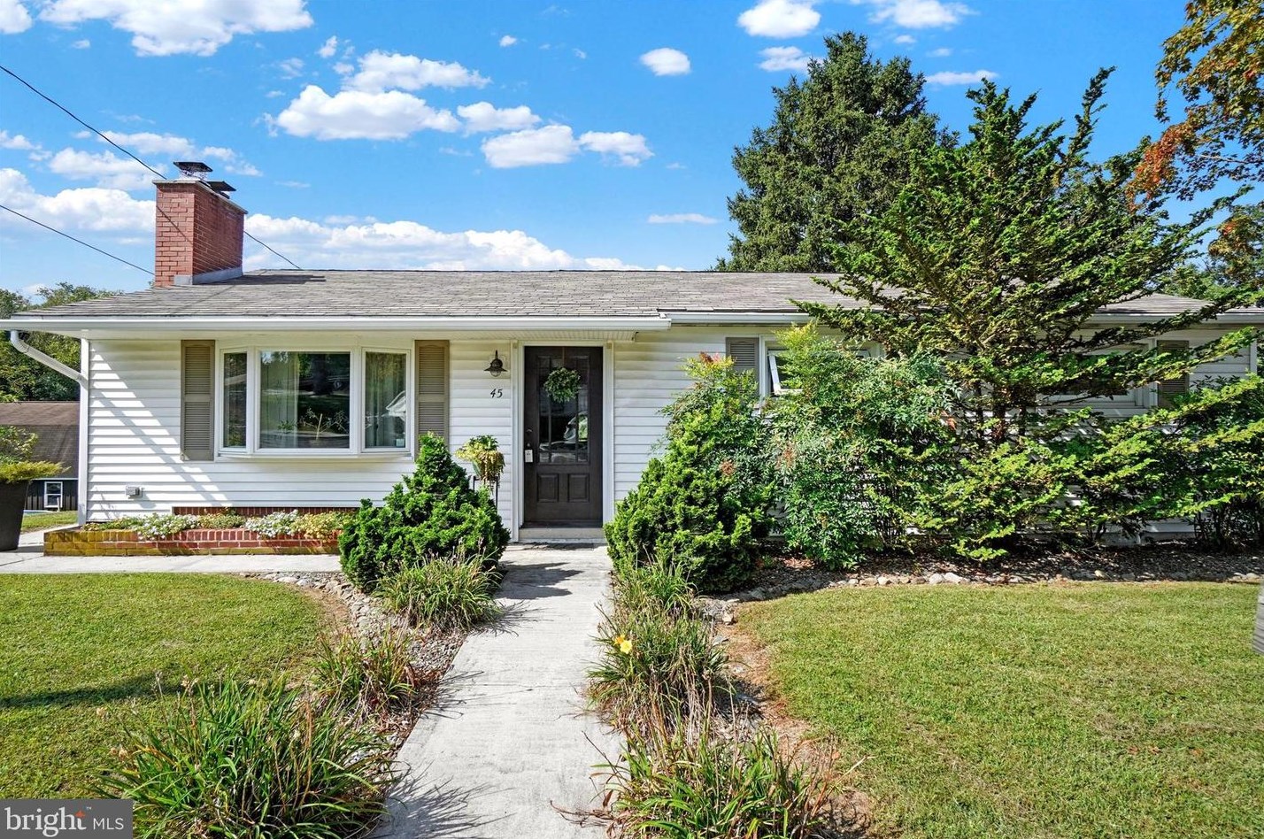 45 Baltimore St, Spring Grove, PA 17362