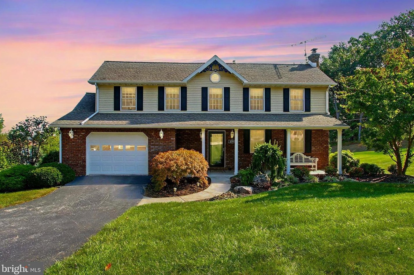 5362 Blue Hill Rd, Brodbecks, PA 17329