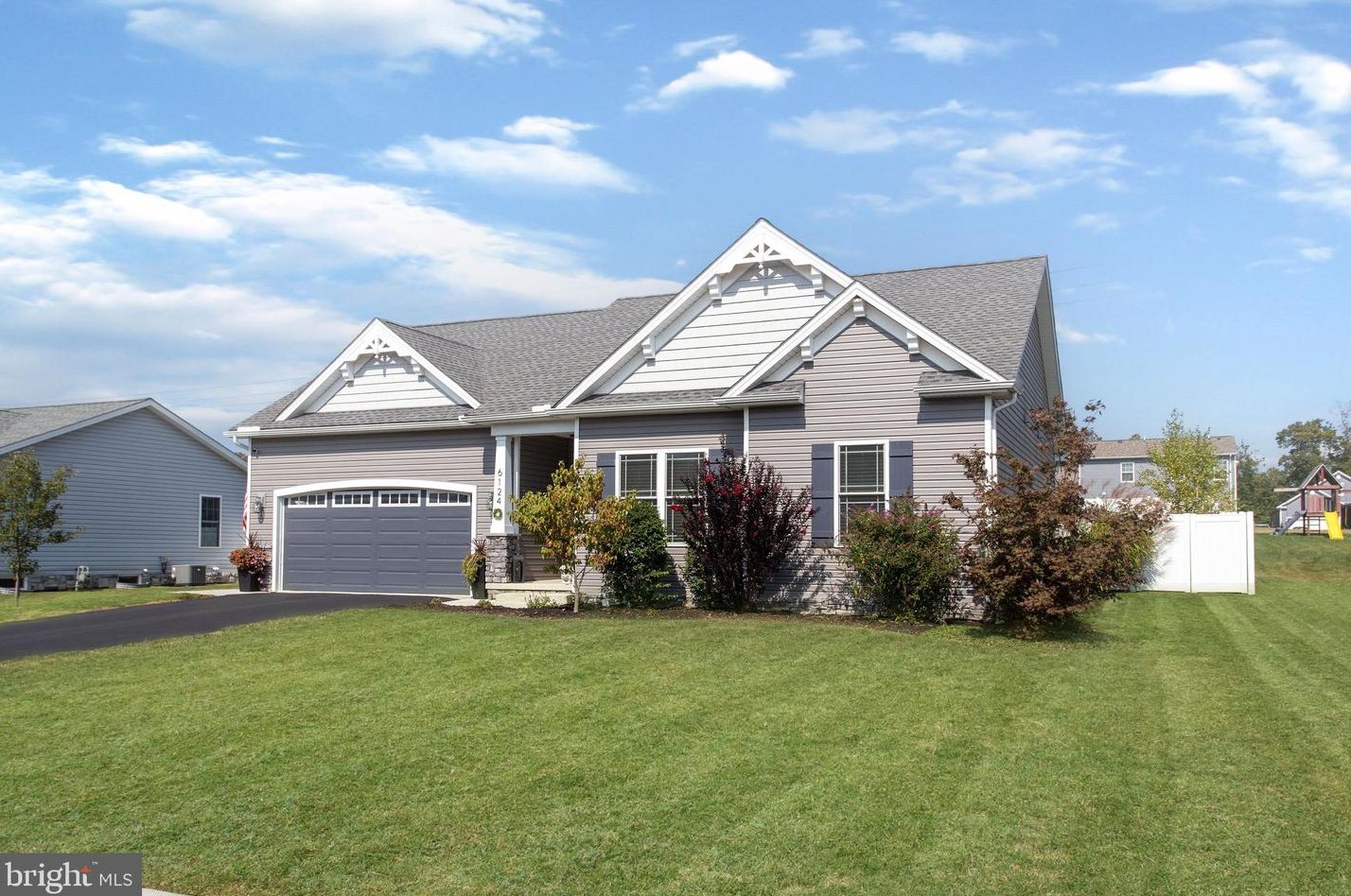 6124 Jennifer Ln, Spring Grove, PA 17362
