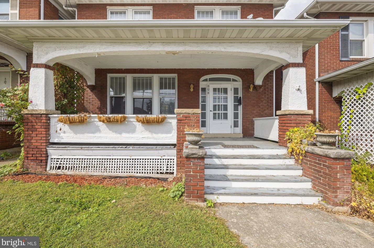 606 York St, Hanover, PA 17331