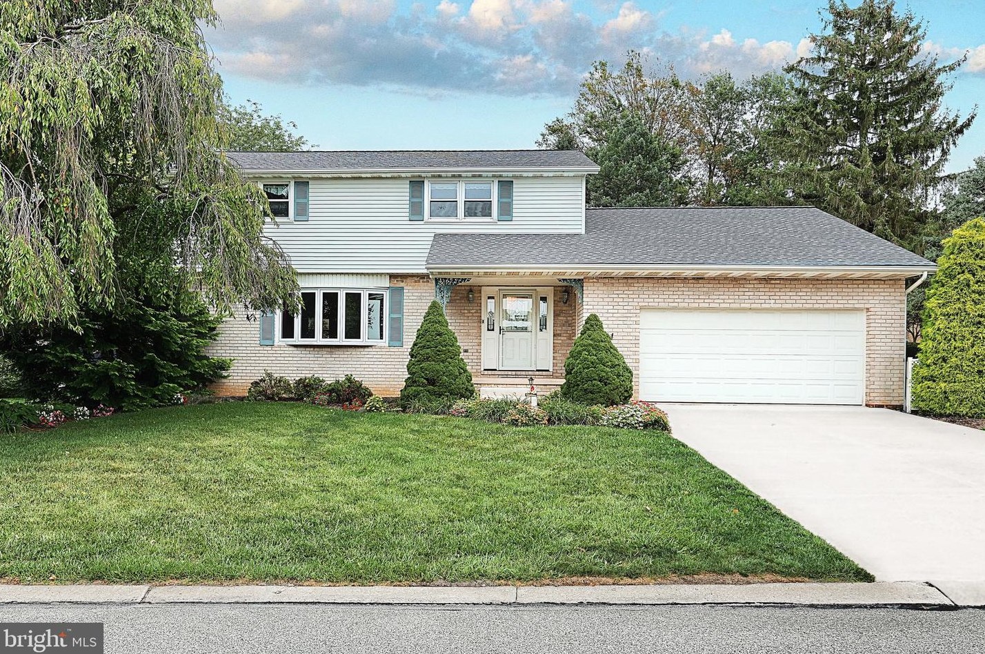 781 Dawnlight Dr, York, PA 17402