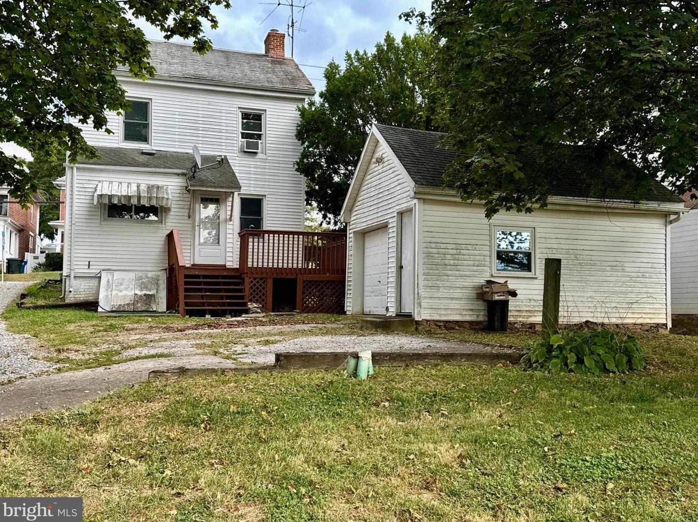 8 N Main St, Seven Valleys, PA 17360