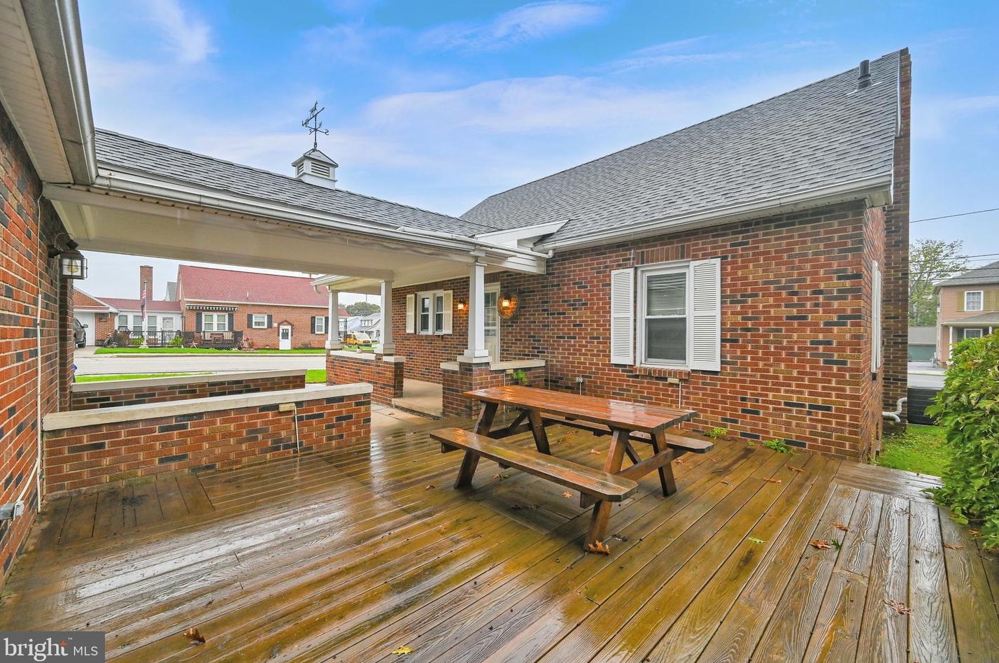 328 Elm Ave, Hanover PA 17331-1906 exterior