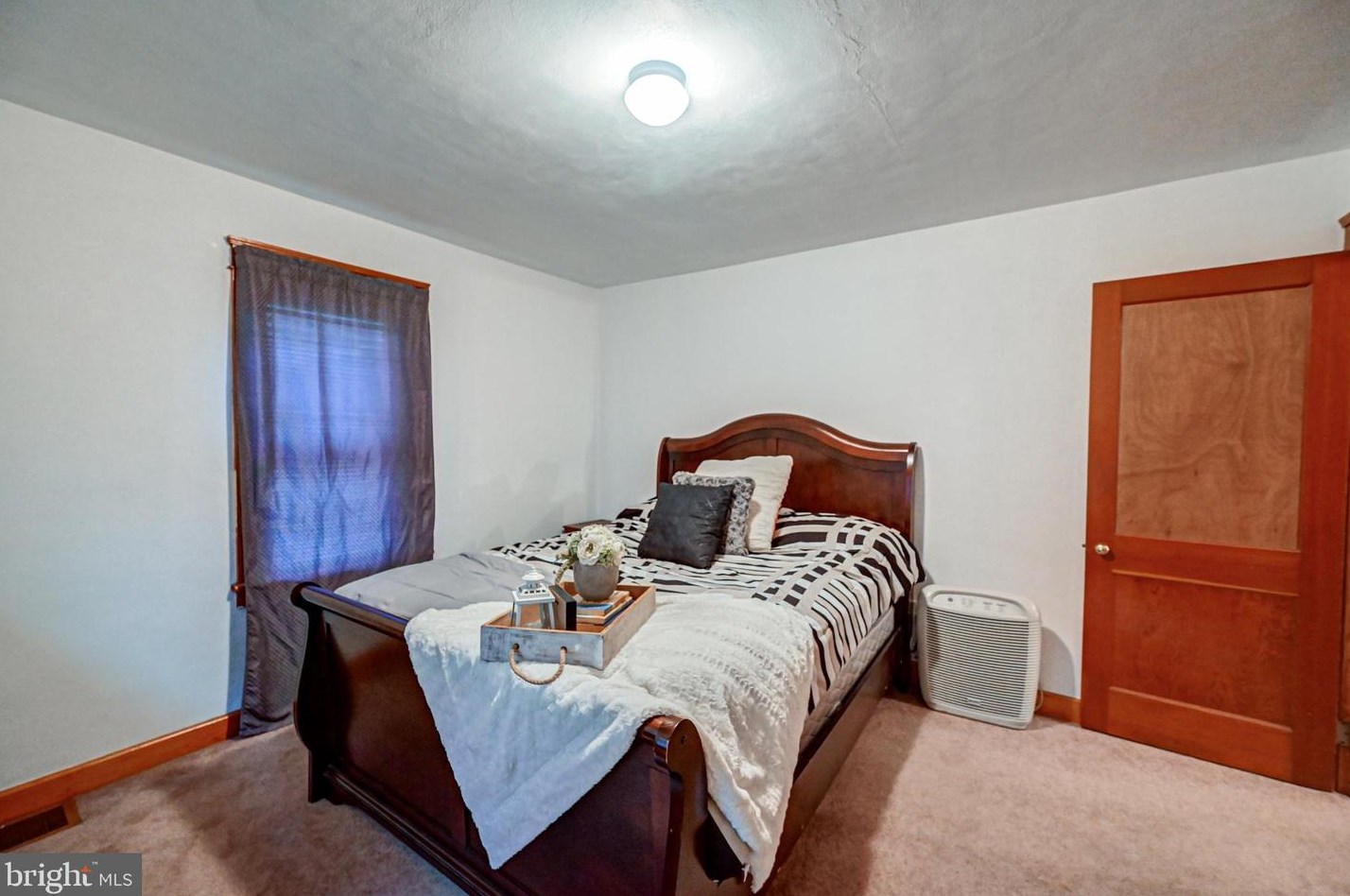 328 Elm Ave, Hanover PA 17331-1906 exterior