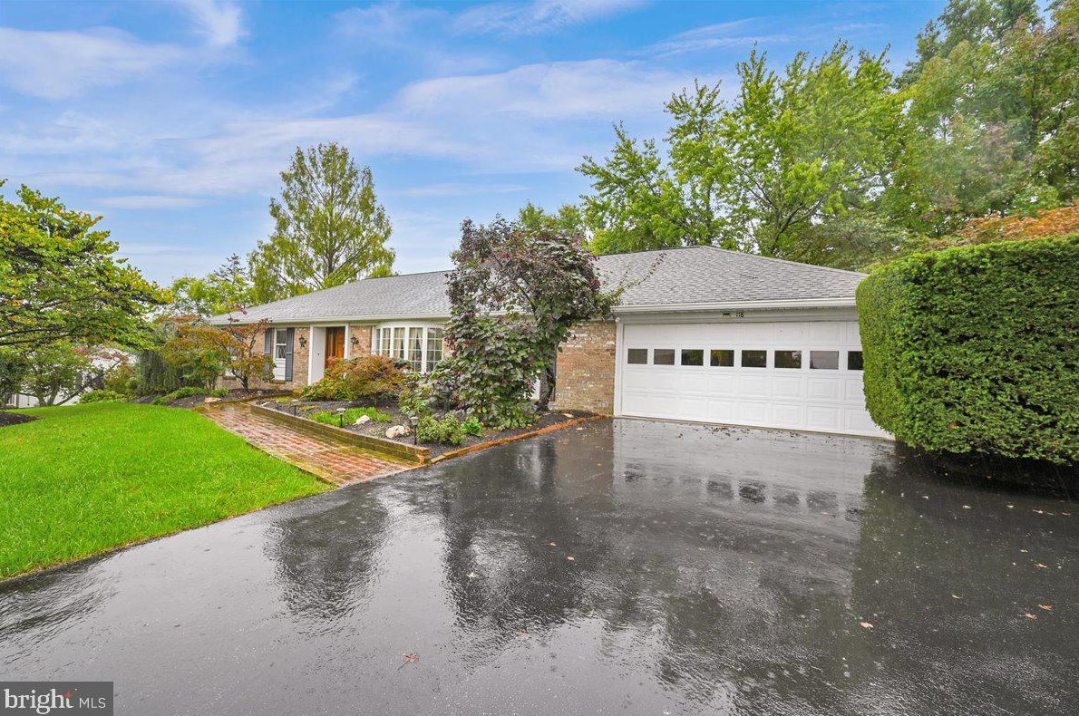 118 Shorbs Hill Rd, Hanover, PA 17331