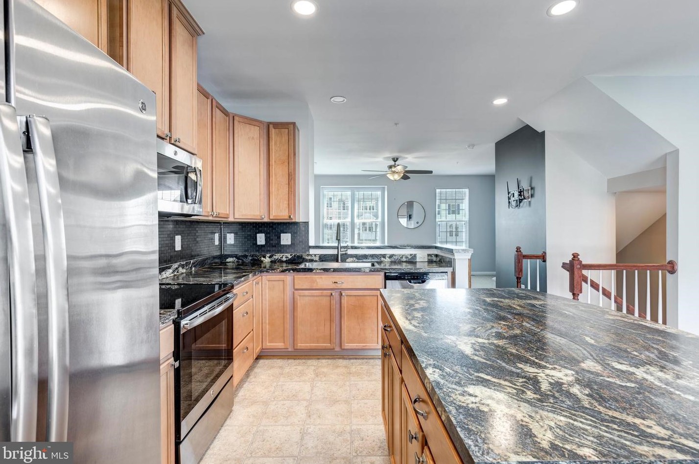 37 Ctr St, Hanover PA 17331-2829 exterior