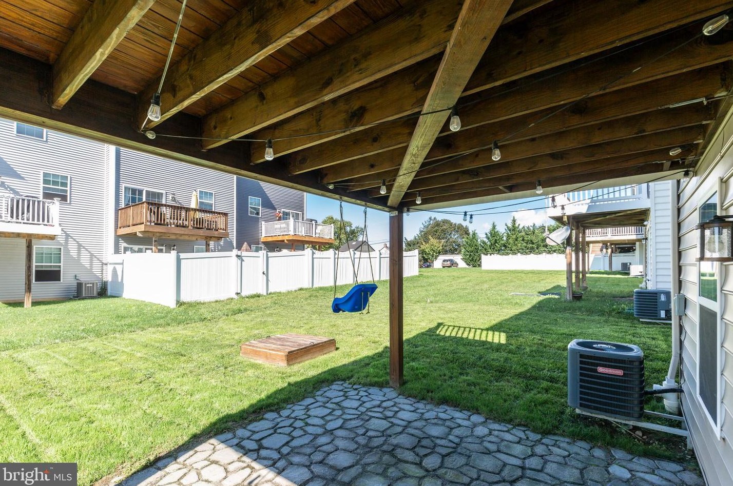 37 Ctr St, Hanover PA 17331-2829 exterior