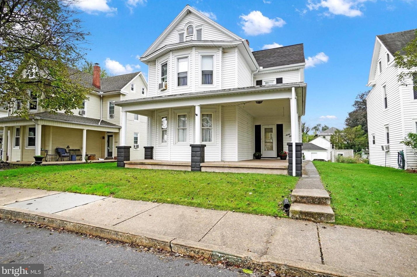 31 S Third St, Mount Wolf, PA 17347