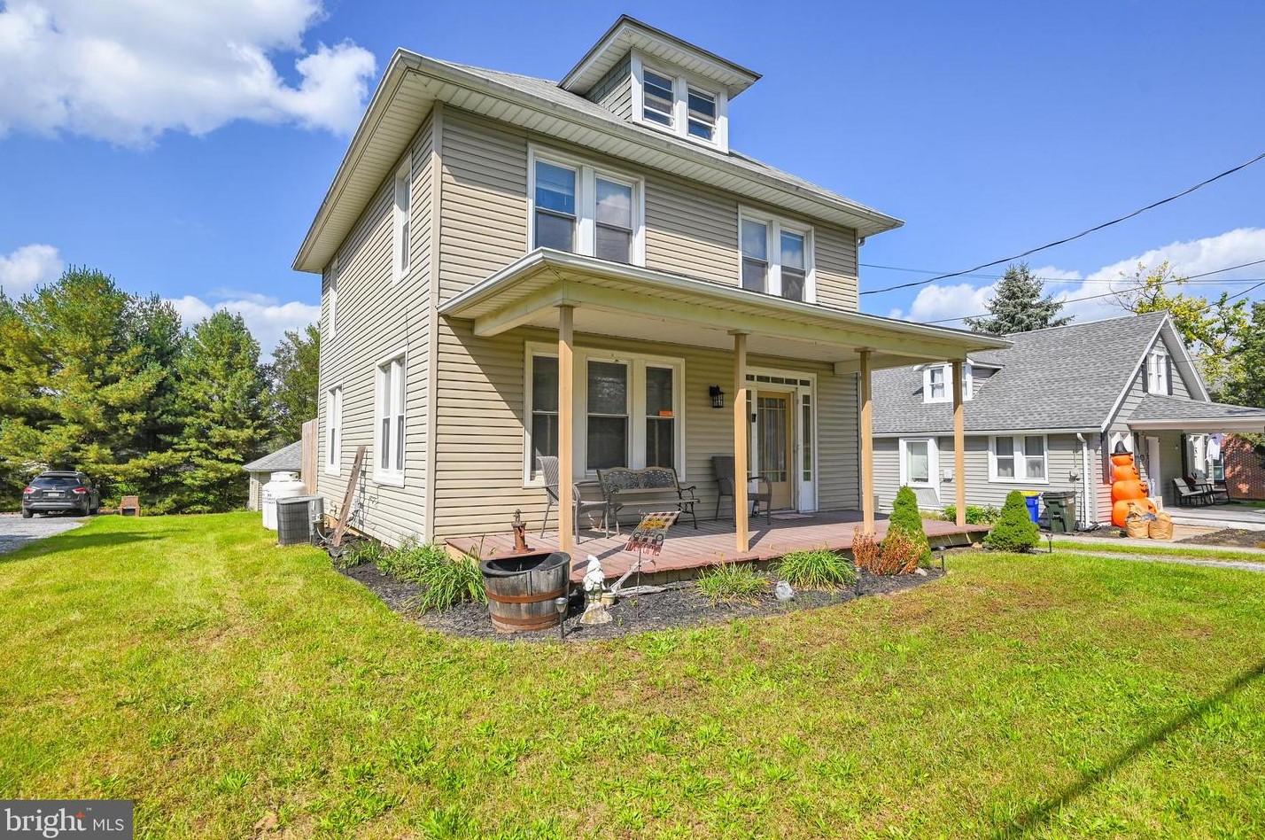 330 Hanover Rd, York, PA 17408