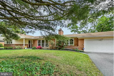 136 Shelbourne Drive, York, PA 17403 - Photo 1