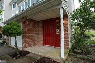 755 Robin Hill Cir, York, PA 17404 - Photo 14