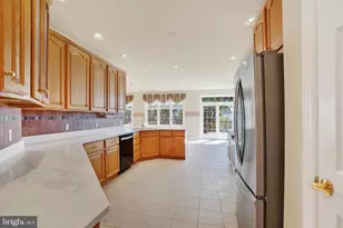 2280 Spangler Cir, York, PA 17406 - Photo 8