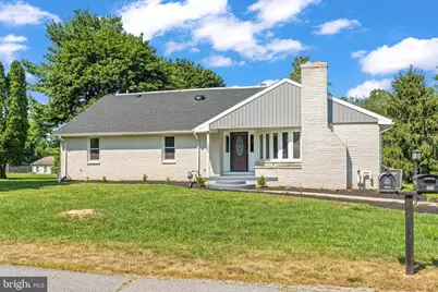 1005 2nd Avenue, Manchester, PA 17345 - Photo 2