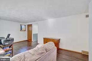 441 Woodland View Dr, York, PA 17406 - Photo 4