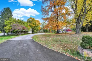 85 Redstone Dr, York Haven, PA 17370 - Photo 2