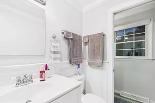 445 Quaker Dr, York, PA 17402 - Photo 28