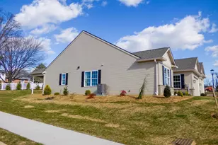 616 Bluff Stone Dr, York, PA 17402 - Photo 2