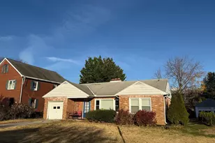 685 Colonial Ave, York, PA 17403 - Photo 2