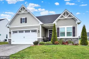 19 Lady Harrington Dr, York, PA 17402 - Photo 1