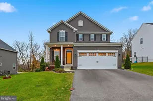 116 Lady Morgan Dr, York, PA 17402 - Photo 2