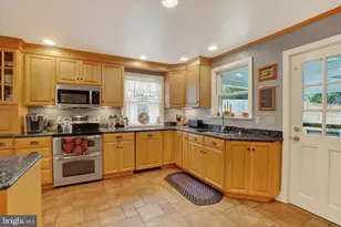 300 Pine Hill Ln, York, PA 17403 - Photo 10