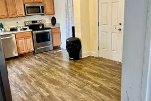 9 W Pennsylvania Ave, Stewartstown, PA 17363 - Photo 8