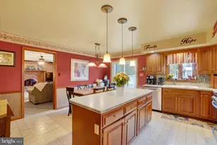 2035 Parkton Ln, York, PA 17408 - Photo 4