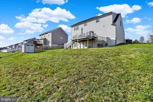 345 Torrey Pines Dr, Mount Wolf, PA 17347 - Photo 24