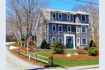 70 Commercial St Wellfleet Ma 02667 Mls 22002828 Coldwell Banker