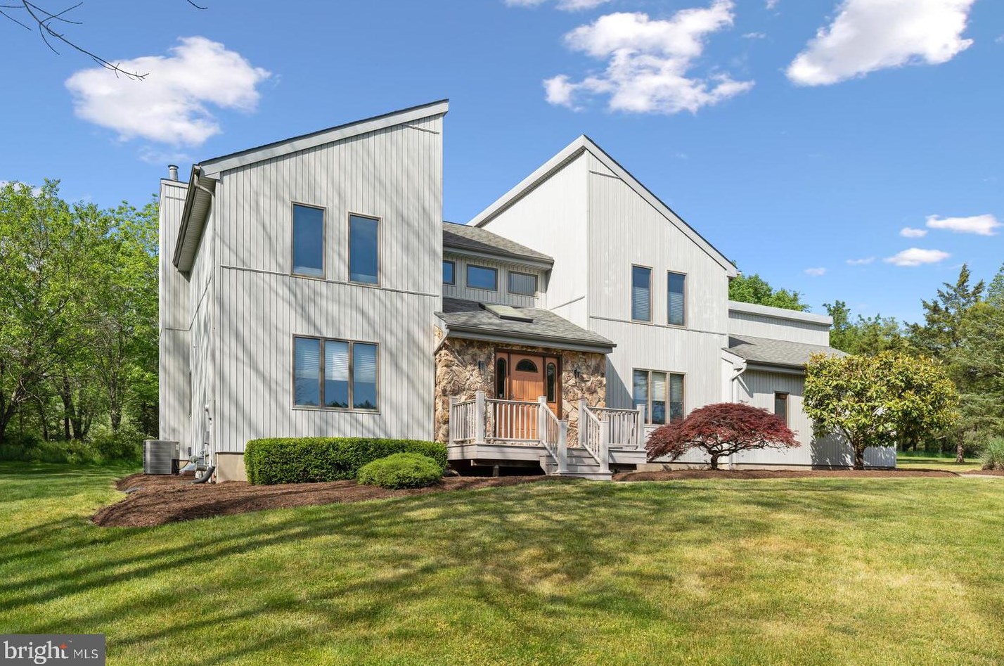 21 Cardinal Dr, Flemington, NJ 08822