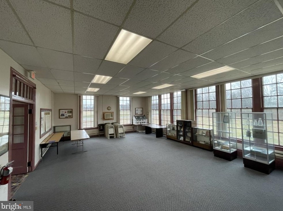 12 Fairview Rd, Frenchtown, NJ 08825-3001