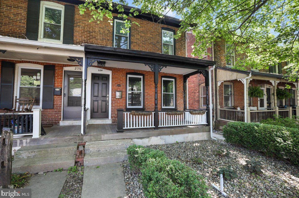 254 Union St, West Amwell, NJ 08530-1506