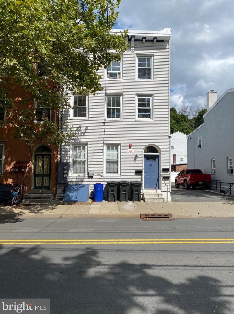 38 N Main St #2, West Amwell, NJ 08530