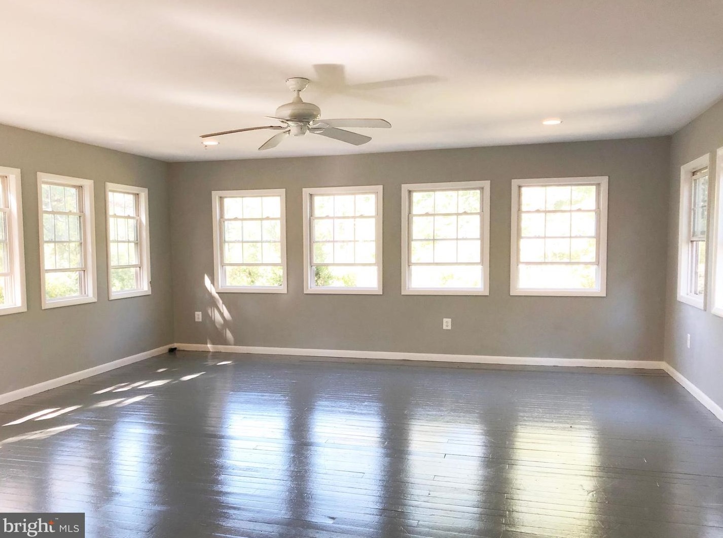 21 Lake Dr, West Amwell NJ  08530-2705 exterior
