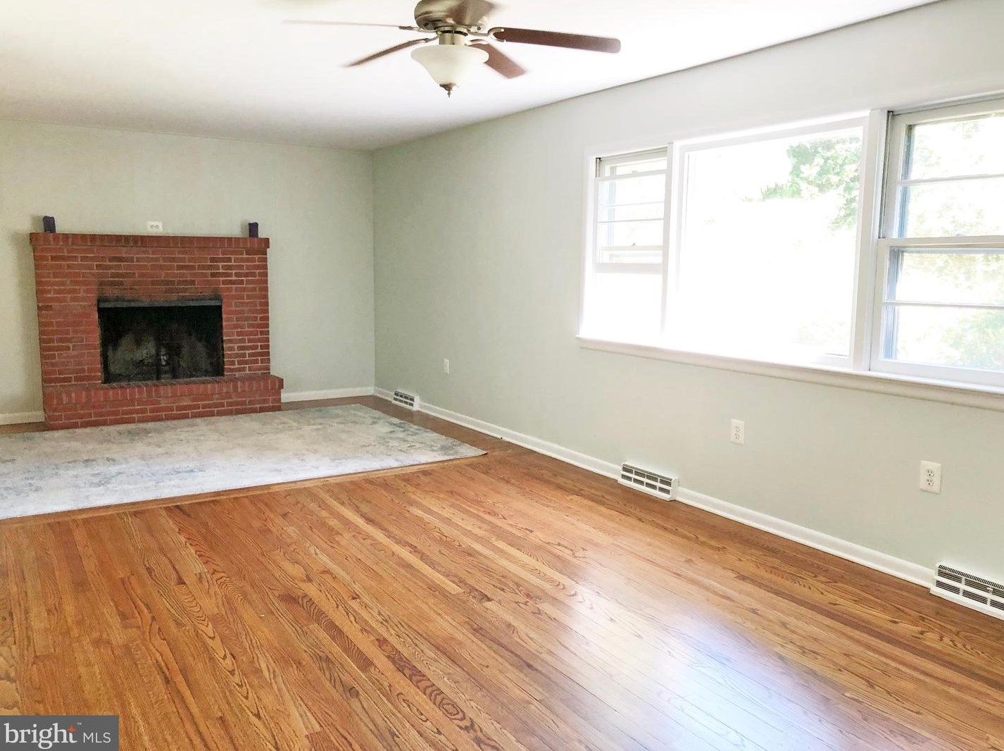 21 Lake Dr, West Amwell, NJ 08530-2705