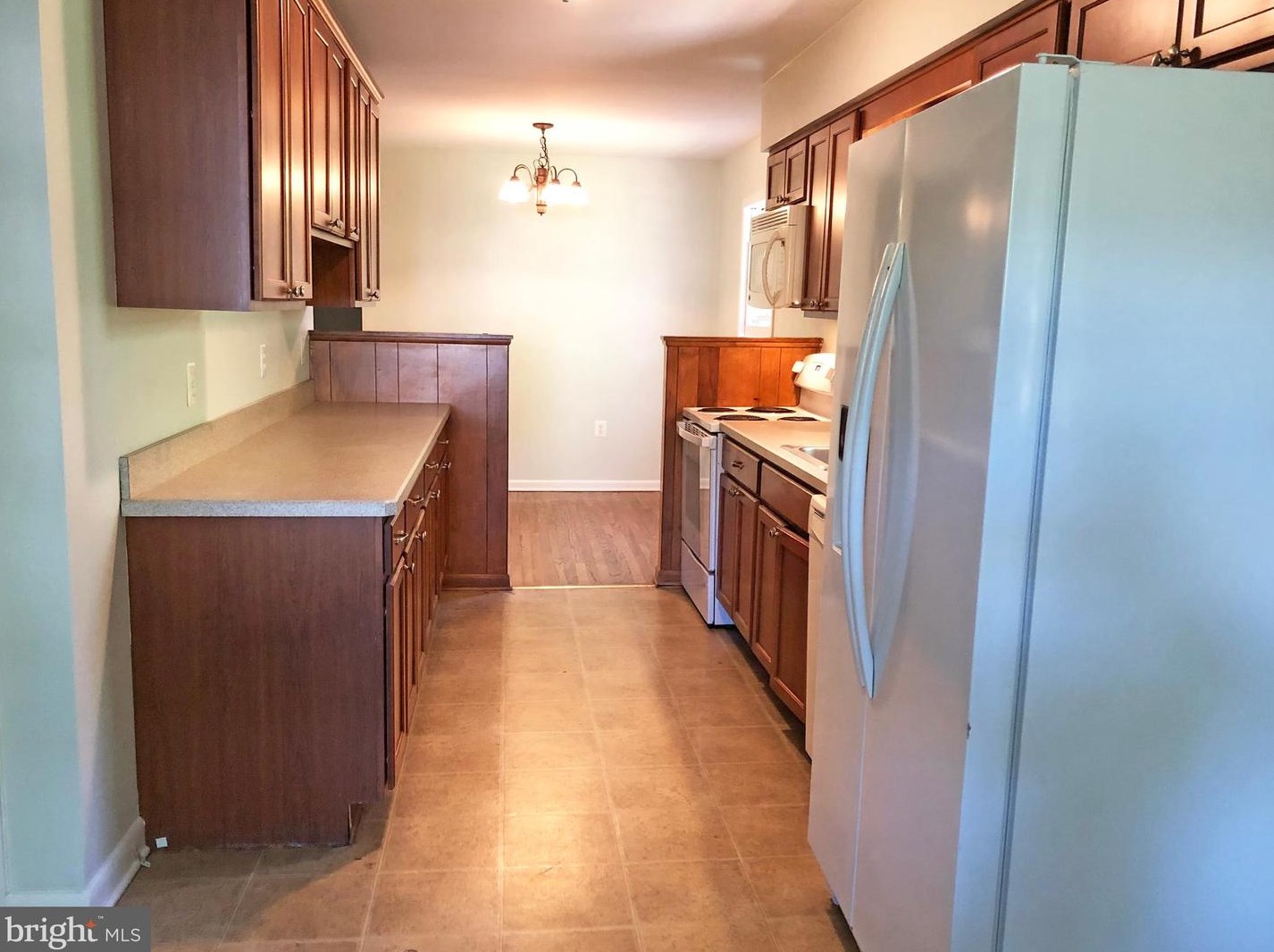 21 Lake Dr, West Amwell NJ  08530-2705 exterior