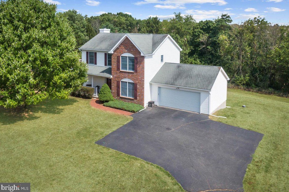 40 Everittstown Rd, Frenchtown, NJ 08825-1024