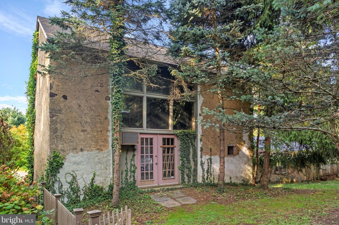 3 Main St, Stockton NJ 08559-2120 exterior