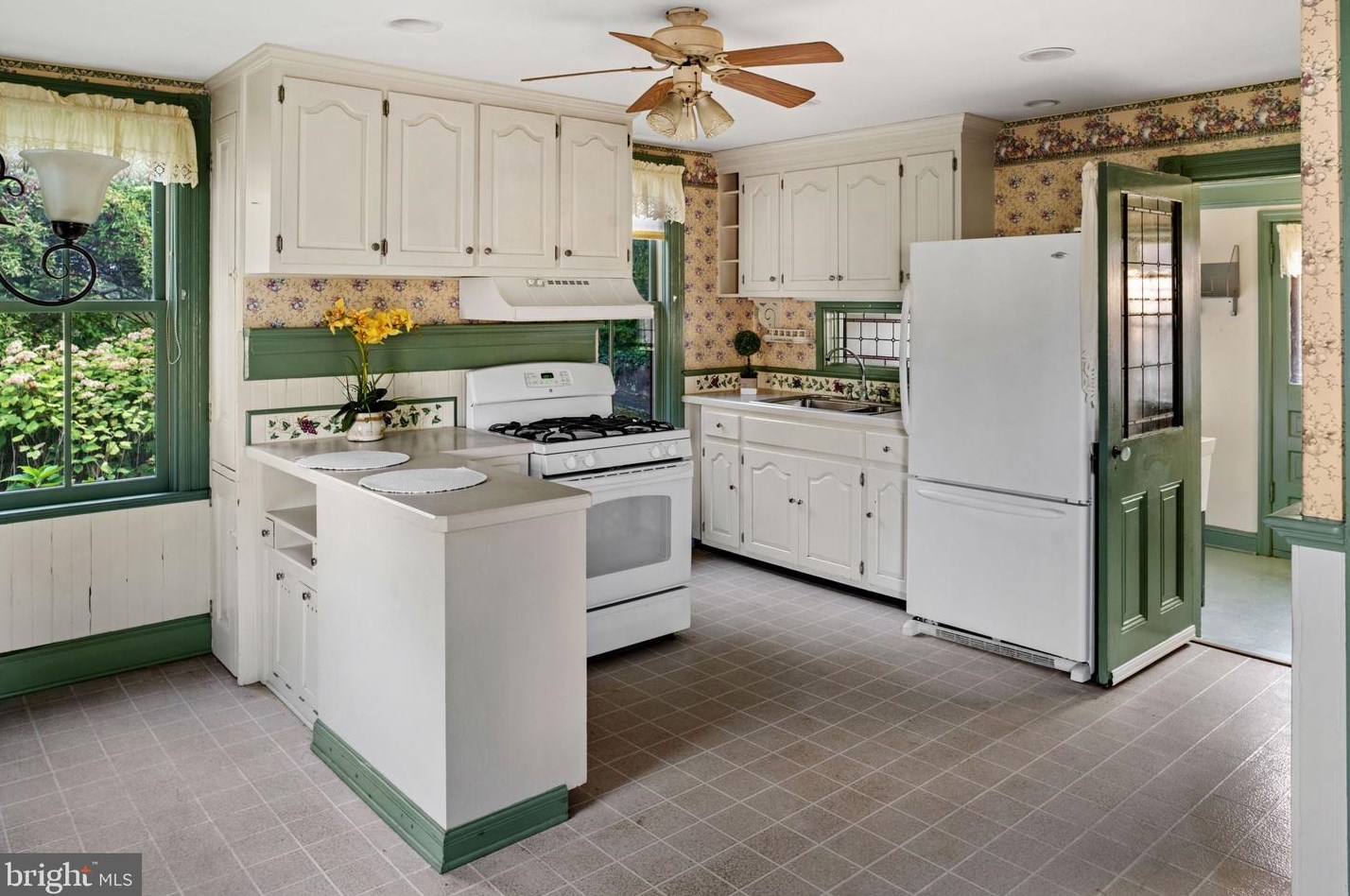 3 Main St, Stockton NJ 08559-2120 exterior