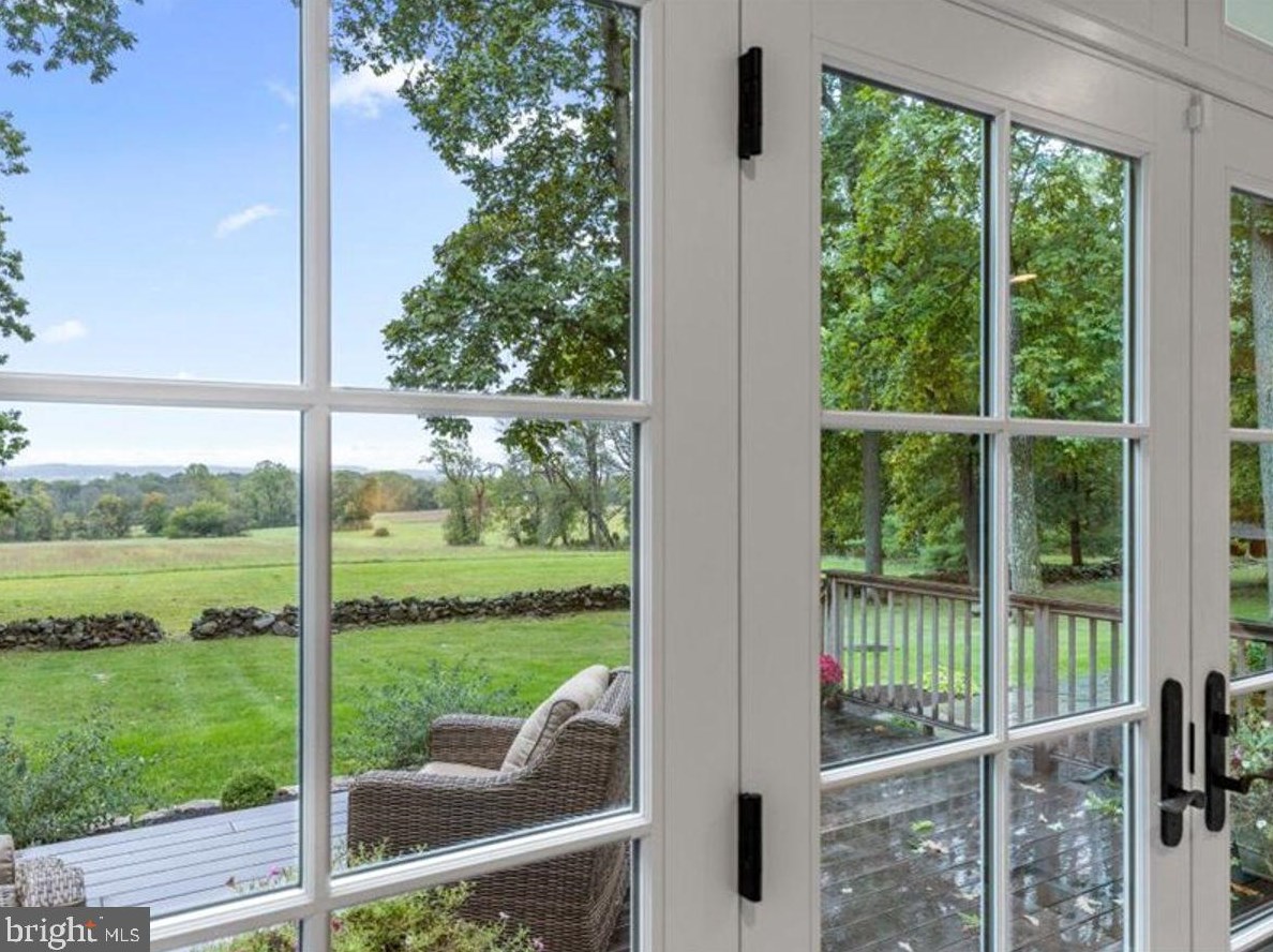 150 Sandy Rdg Rd, Stockton NJ 08559-1513 exterior