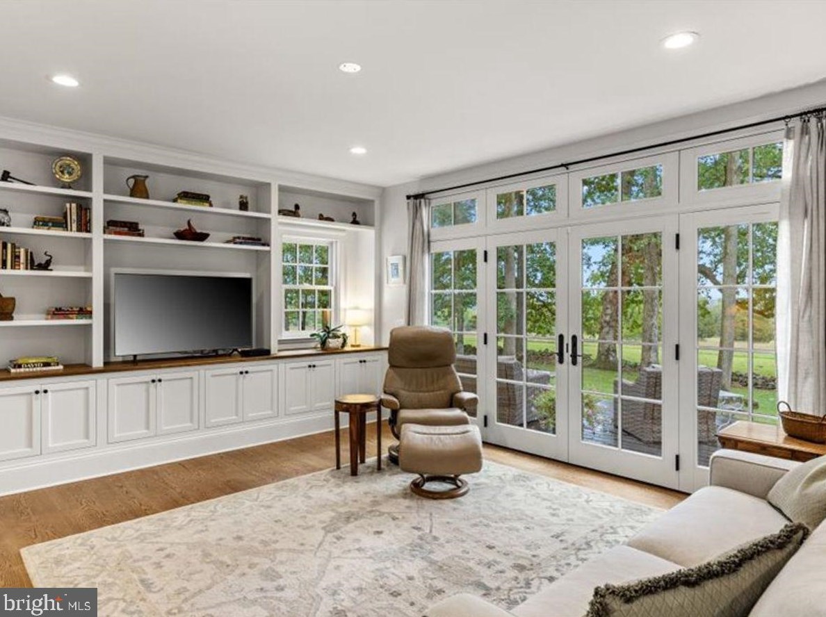 150 Sandy Rdg Rd, Stockton NJ 08559-1513 exterior