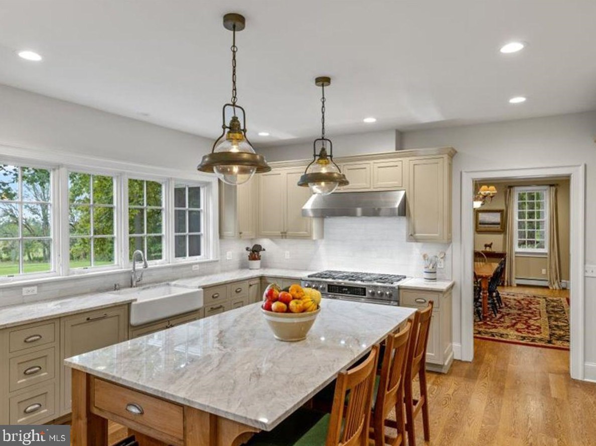 150 Sandy Rdg Rd, Stockton NJ 08559-1513 exterior