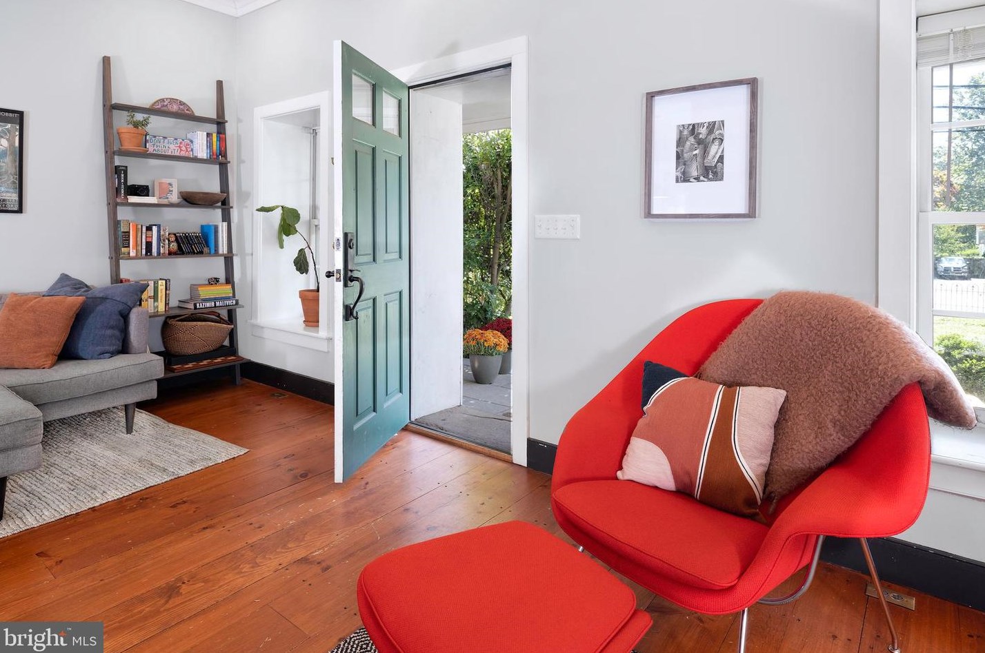 6 Main St, Stockton NJ 08559-2120 exterior